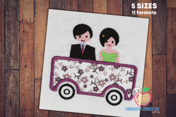 Couple in the Car Embroidery Design Review
