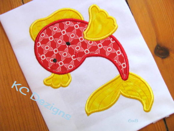 Cute Fish 02: A Playful Embroidery Design for Personalized Gifts